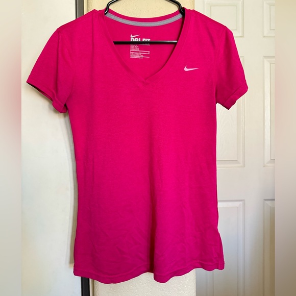 Nike Tops - Nike Shirt